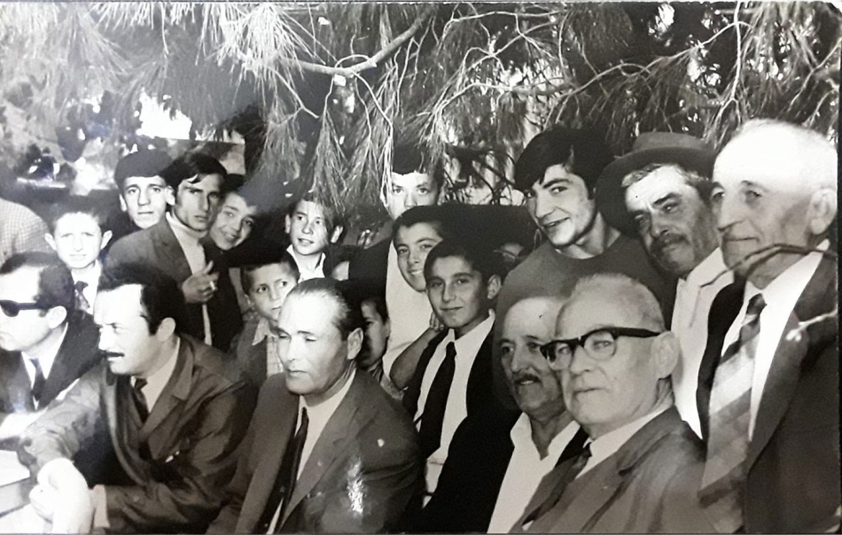 2020/03/1585238638_geyveliler1970lerinbasi.jpg