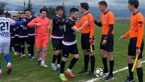 Karapürçekspor, Geyve'de umutlandı
