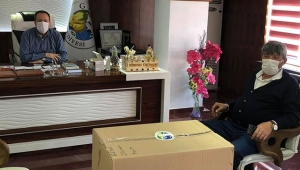 Geyveli muhtarlara maske verildi