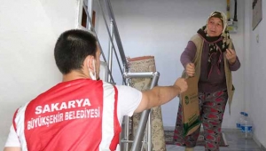 Büyükşehir'in Salgın destek paketleri Geyve'de dağıtılıyor
