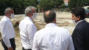 Başkan Yüce, Geyve MYO ek hizmet binasının inşaatını gezdi