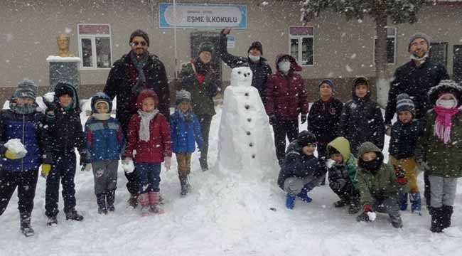 Eşmeli çocukların kar sevinci..