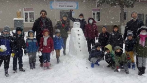 Eşmeli çocukların kar sevinci..