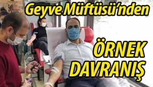 Geyve Müftüsü'nden örnek davranış!