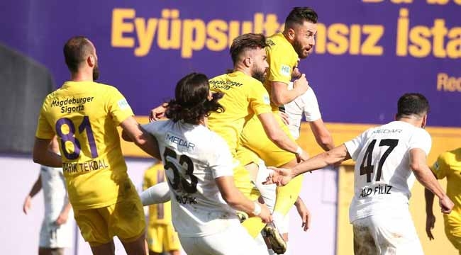 Sakaryaspor, lidere diş geçiremedi; 1-1