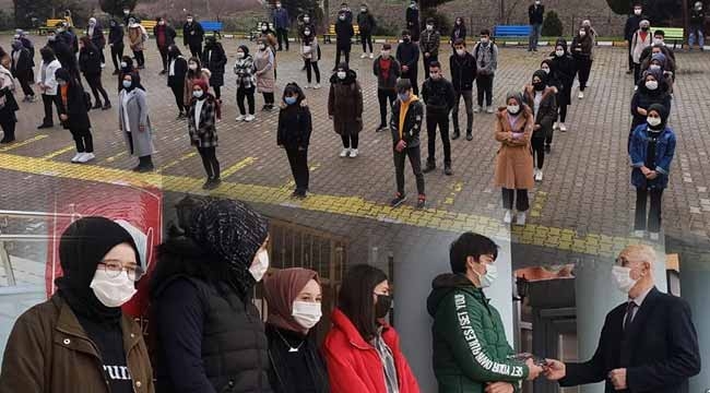 Geyve Anadolu Lisesi'nde Milli Marş Coşkusu