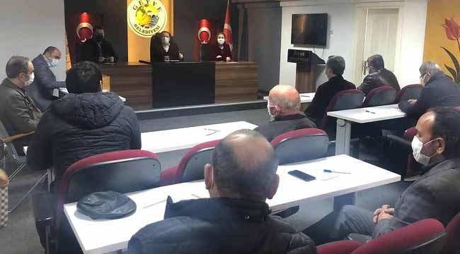 Geyve Belediye meclis toplantısı ertelendi