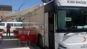Kızılay Kan Bağışı Aracı Alifuatpaşa'daydı