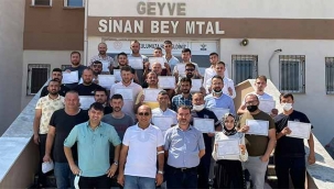 Geyve'de 60 öğrenci meslek lisesi diploması aldı