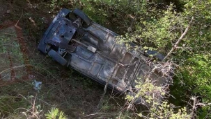 20 metrelik şarampole devrildi