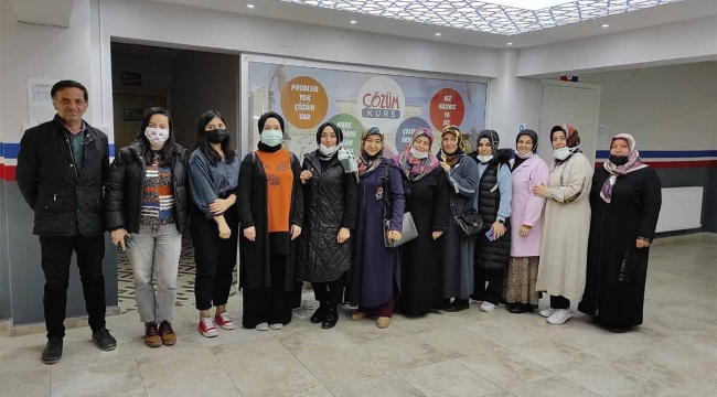 AK Parti Kadın Kolları'ndan Çözüm Kurs'a ziyaret