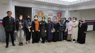 AK Parti Kadın Kolları'ndan Çözüm Kurs'a ziyaret