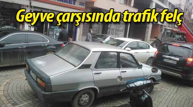 Geyve çarşısında trafik felç