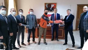 Geyve Afet Gönüllüleri'nden Murat Güven'e ziyaret