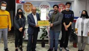 Geyve İşler Kitabevi'nden öğretmenlere baklava ikramı