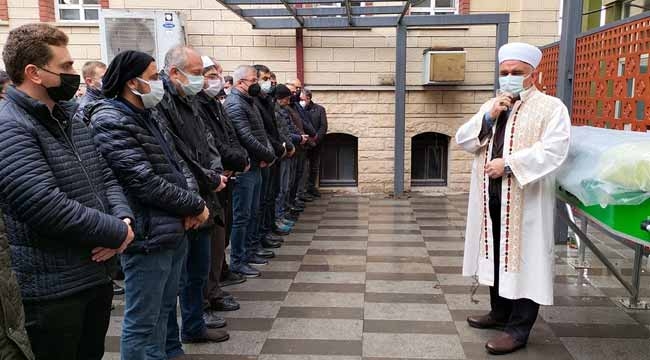 Emekli Hafız Necati Demir dualarla uğurlandı.