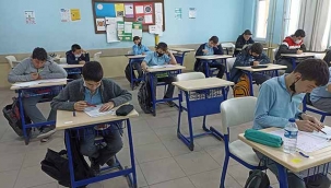 Geyve İmam Hatipliler sınavlara hazırlanıyor