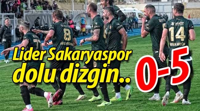 Lider Sakaryaspor dolu dizgin: 0-5