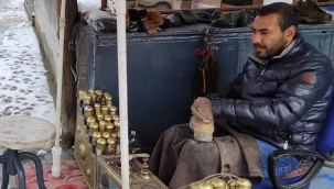 Ekmek parası için..