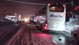 Pamukova'da D-650 karayolu kapandı!