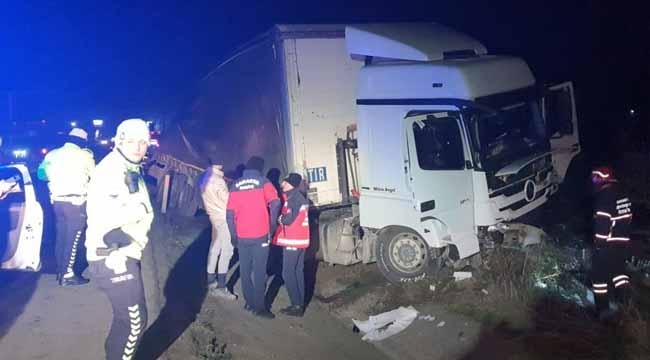 Turgutlu'da TIR karşı şeride geçti!