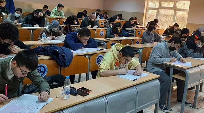 Geyve Anadolu Lisesi'nde YKS provası