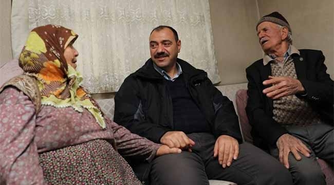 Vali Kaldırım'dan Geyve'de şehit ailesine ziyaret