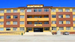 Geri dönüşüm getiren öğrenciye ödül