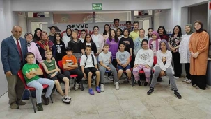 Geyve Çözüm Kurs pasta ikram ederek tatile girdi