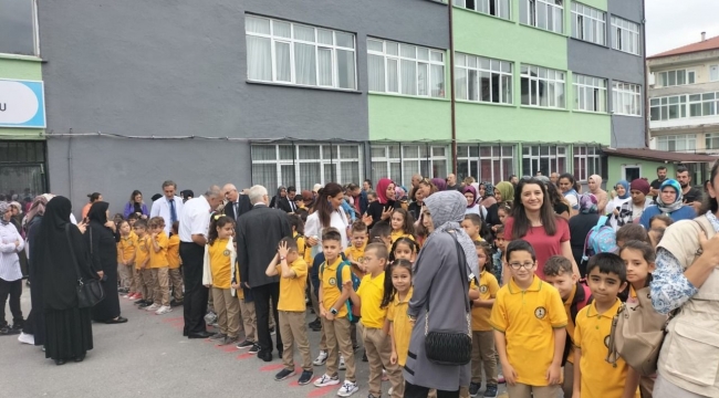 Geyve'de yeni dönemin ilk ders zili çaldı