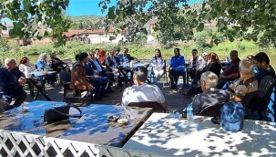 İYİ Partililer Alifuatpaşa'da kahvaltıda buluştu