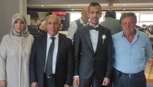 Kutlu ve Özlü ailesinin mutlu günü