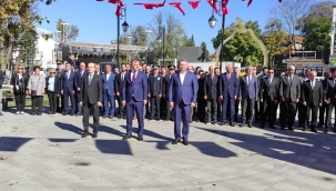 Geyve'de çelenk sunma töreni yapıldı