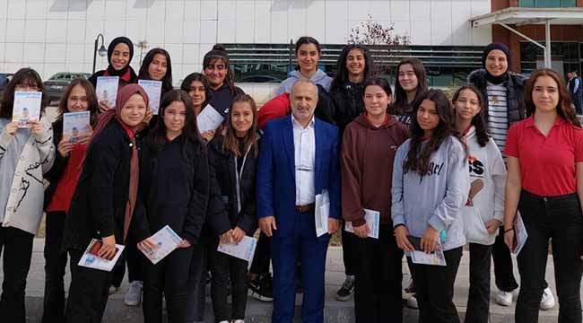 Geyve MTA Lisesi öğrencilerinden hastane ziyareti