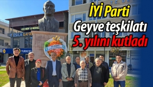 İYİ Parti Geyve'de 5. yılını kutladı