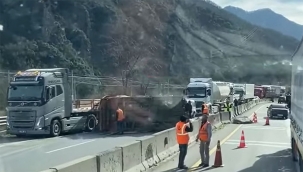 Karaçam virajında yine kaza