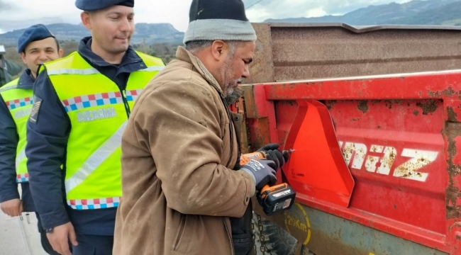 Geyve'de reflektör uygulaması