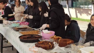 Geyve Elvan Bey A. Lisesi'nden depremzedeler için kermes