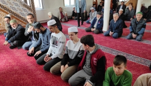 Deprem Şehitleri için Kur'an okundu