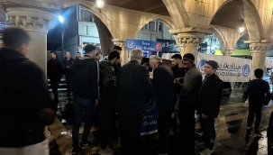 Türkeş'in anısına Geyve'de lokma tatlısı ikram edildi