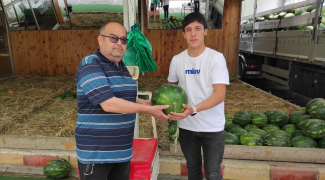 Geyve'de karpuz satış sezonu başladı