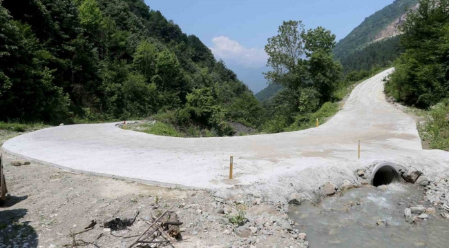 Geyve'nin kırsalına 14 kilometre yeni beton yol
