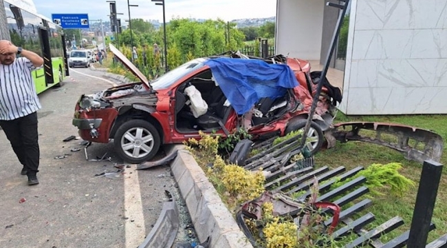 İzmit'te feci kaza: 3 ölü, 3 yaralı