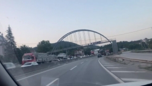 Geyve Boğazı'nda kilometrelerce araç kuyruğu!