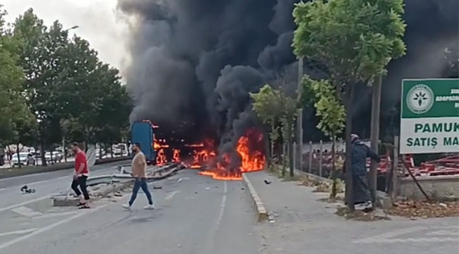 Pamukova'da araç cayır cayır yandı