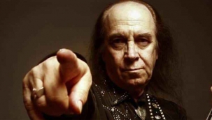 Erkin Koray hayatını kaybetti