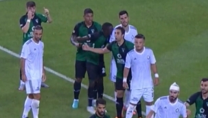 Rakibini ısıran Kocaelisporlu futbolcuya 3 maç ceza!