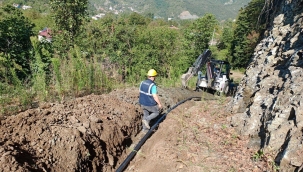 Geyve Doğançay'da içme suyu hattını yeniliyor