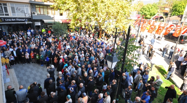 Geyve Meydanı'nda İsrail protesto edildi