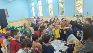 Geyveli minik öğrencilerin hayvan sevgisi